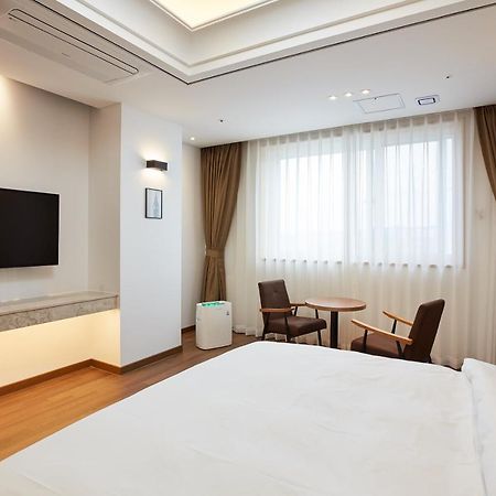 Noble Stay Hotel Кванджу Экстерьер фото