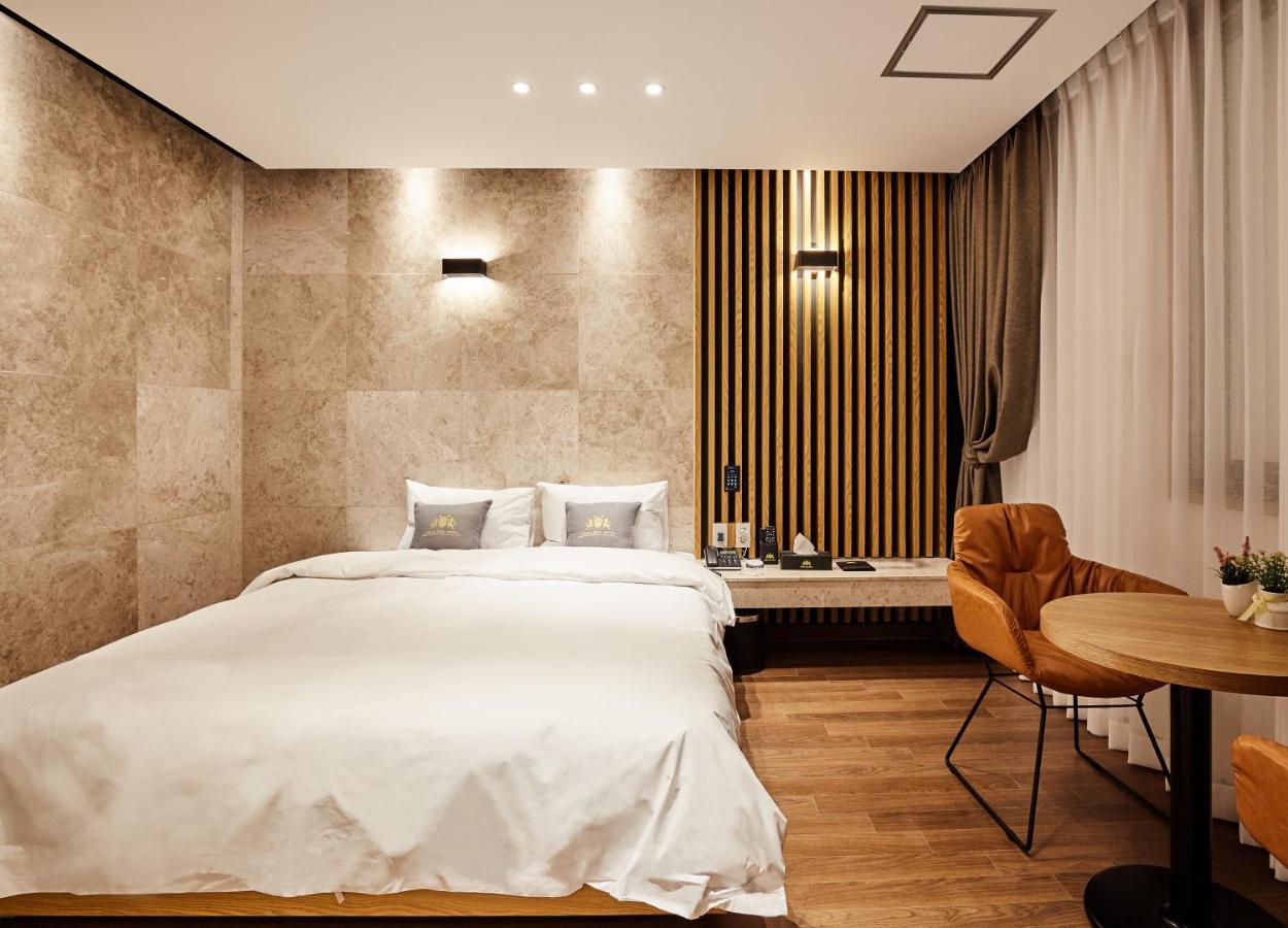 Noble Stay Hotel Кванджу Экстерьер фото