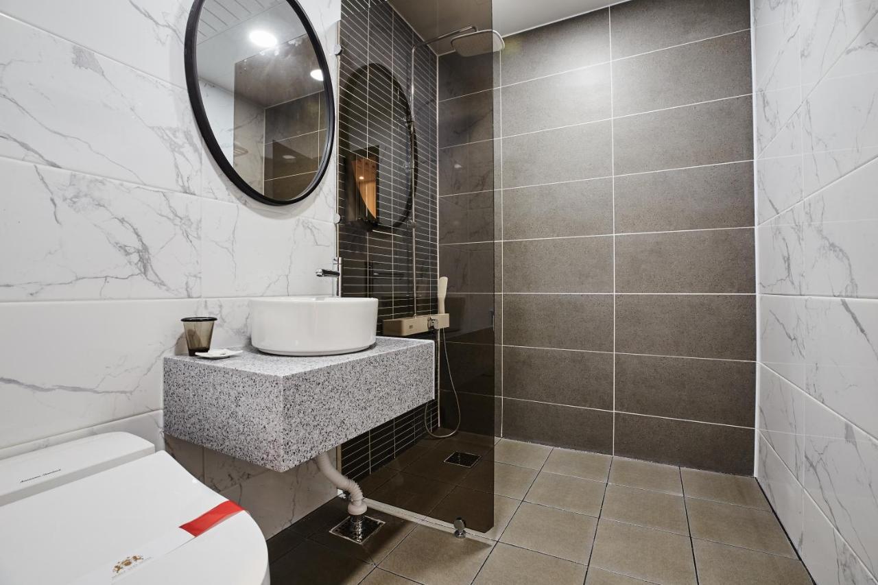 Noble Stay Hotel Кванджу Экстерьер фото